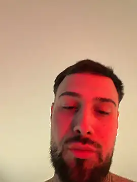 Snapshot of Javii1510 chatting on April 9, 2026, 12:10 am Javii1510 online show from April 9, 2026, 12:10 am