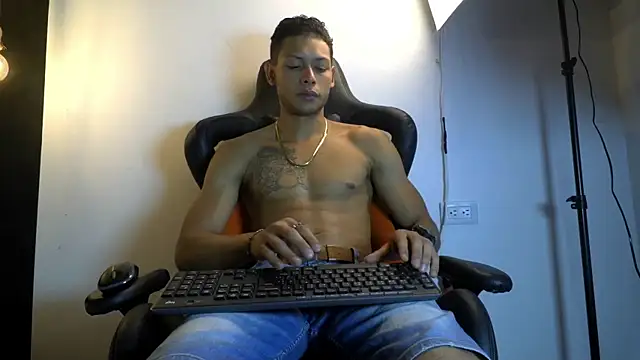 nicolas valmont online show from July 25, 2026, 7:55 pm