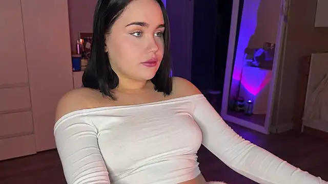 lola raze online show from May 13, 2026, 10:17 pm