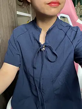 mayha11 online show from April 13, 2026, 7:03 am