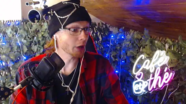 SkinnyAlex1312 online show from April 9, 2026, 9:58 am