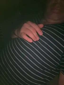 Snapshot of elysmay chatting on April 9, 2026, 10:15 pm elysmay online show from April 9, 2026, 10:15 pm