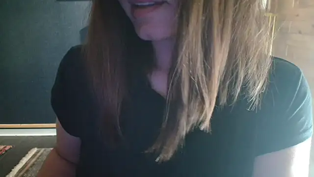 Snapshot of NicoleLove_ chatting on June 25, 2026, 5:34 am NicoleLove online show from June 25, 2026, 5:34 am