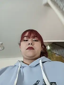AliceScoot  online show from May 27, 2026, 6:05 pm