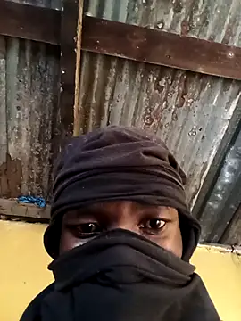 Snapshot of theyloveoneanothe chatting on April 9, 2026, 2:00 pm theyloveoneanothe online show from April 9, 2026, 2:00 pm