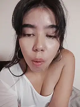 Iam eli09 online show from April 16, 2026, 9:39 pm