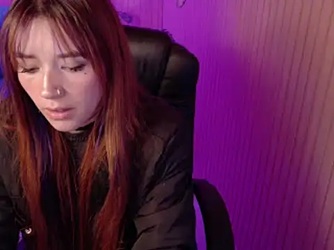 Emily Cherry  online show from May 21, 2026, 2:35 pm