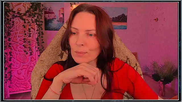 Snapshot of LanaRadiance chatting on June 19, 2026, 11:14 am LanaRadiance online show from June 19, 2026, 11:14 am