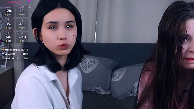 Snapshot of ReynaGrinvalsky chatting on June 30, 2026, 9:21 am ReynaGrinvalsky online show from June 30, 2026, 9:21 am