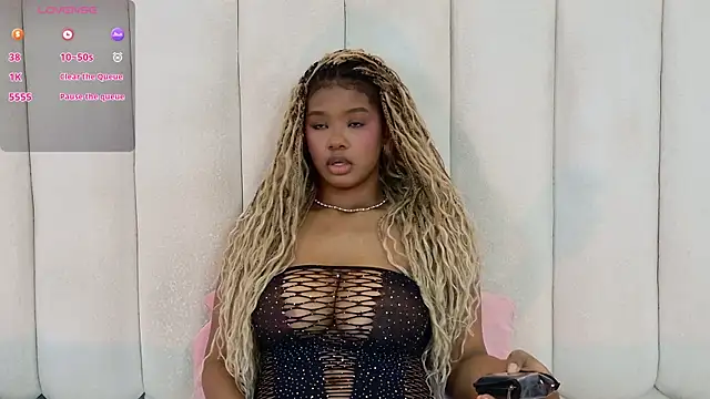 Snapshot of ela_ebony_ chatting on July 6, 2026, 10:34 pm ela ebony online show from July 6, 2026, 10:34 pm