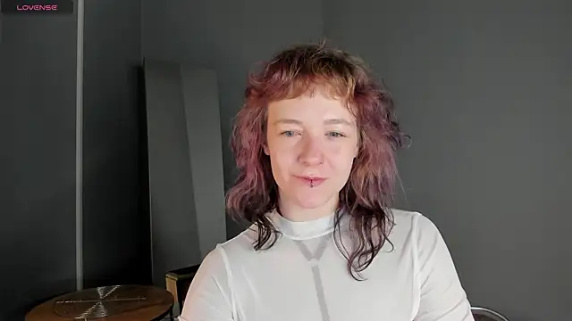 Ricki Bloom online show from June 30, 2026, 1:17 am