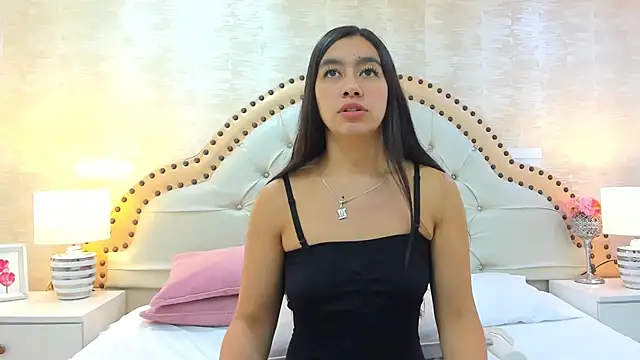 Snapshot of AlenaColeman chatting on June 27, 2026, 12:55 pm AlenaColeman online show from June 27, 2026, 12:55 pm