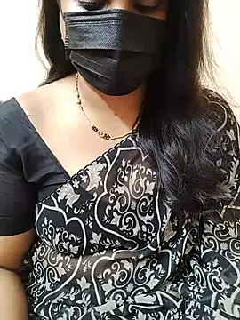 Stephaniee27 online show from July 16, 2026, 9:37 am