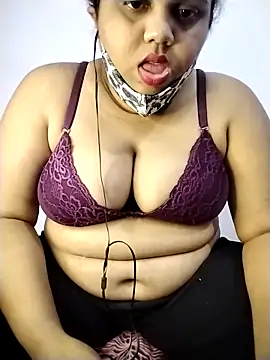 hotsilk21 online show from April 16, 2026, 7:31 am