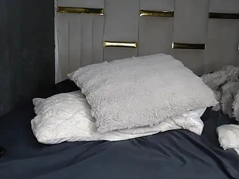 Snapshot of CreamyPussy95 chatting on April 10, 2026, 8:13 pm CreamyPussy95 online show from April 10, 2026, 8:13 pm