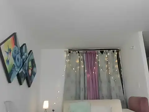 Snapshot of Michellblue chatting on June 7, 2026, 7:56 am Michellblue online show from June 7, 2026, 7:56 am