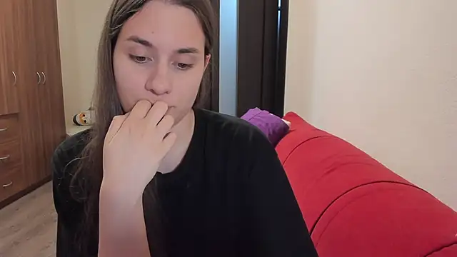 MioMoonlight online show from April 24, 2026, 8:55 pm