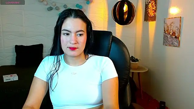 rosaleia  online show from June 2, 2026, 4:25 am