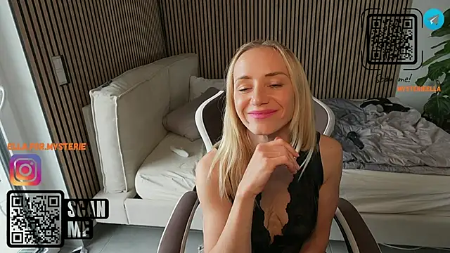Ella Mysterie online show from May 3, 2026, 3:18 pm