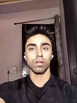 chrish 7 online show from April 12, 2026, 4:23 pm