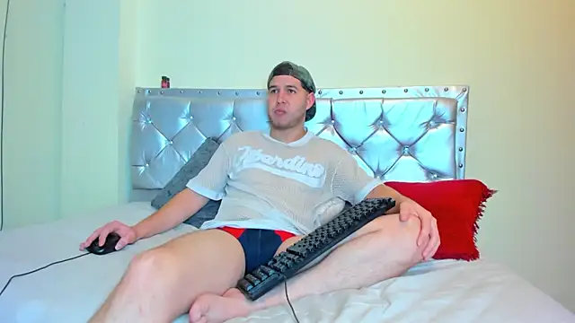 Snapshot of matthew_gill chatting on April 14, 2026, 11:49 am matthew gill online show from April 14, 2026, 11:49 am