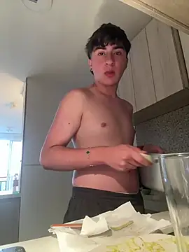 Snapshot of martinbakeer chatting on April 11, 2026, 10:58 pm martinbakeer online show from April 11, 2026, 10:58 pm