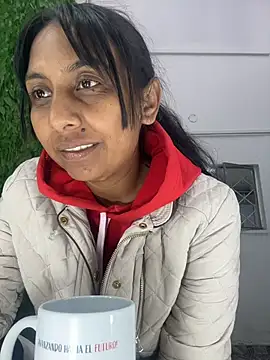 MELIZ QUEEN online show from July 25, 2026, 12:03 pm