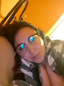 lunatikbb online show from April 12, 2026, 4:39 am