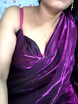 Snapshot of Mayuri-hot chatting on May 4, 2026, 6:48 pm Mayuri-hot online show from May 4, 2026, 6:48 pm
