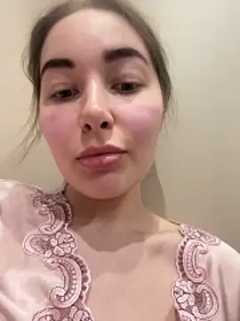 Snapshot of Doris2222 chatting on April 12, 2026, 7:19 pm Doris2222 online show from April 12, 2026, 7:19 pm