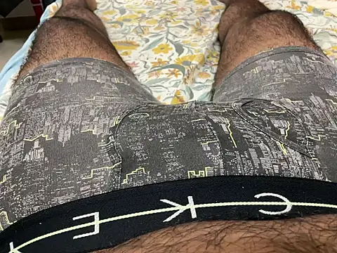 smalldick1202 online show from April 16, 2026, 7:20 am