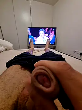 tomduVar83 online show from April 17, 2026, 6:22 pm