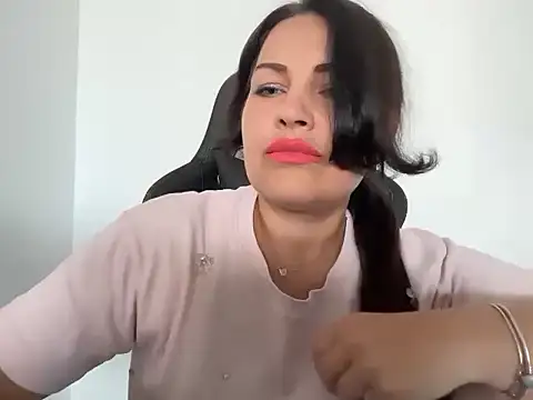 Snapshot of SeleneVane chatting on July 18, 2026, 11:58 am SeleneVane online show from July 18, 2026, 11:58 am