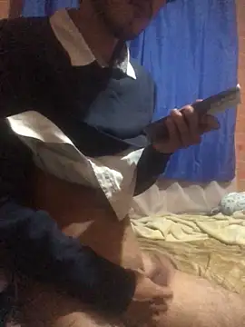 fredystonee25 online show from April 19, 2026, 3:28 am