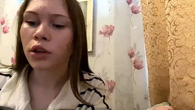 Snapshot of OutCan chatting on April 15, 2026, 4:36 pm OutCan online show from April 15, 2026, 4:36 pm