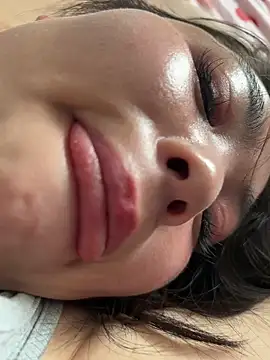 Shui Duoduo online show from April 15, 2026, 2:18 am