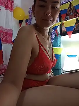 Snapshot of LuluDream chatting on June 20, 2026, 6:16 am LuluDream online show from June 20, 2026, 6:16 am