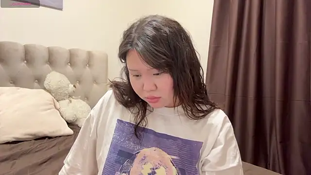 KatherineKiss  online show from April 26, 2026, 10:51 pm