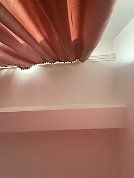 macallister669 online show from April 18, 2026, 6:28 am