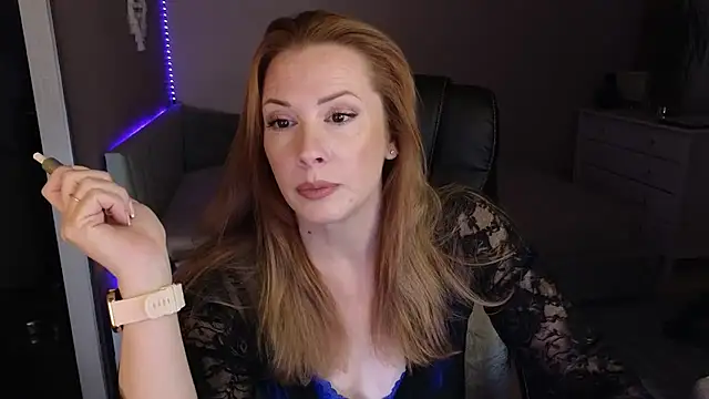 Sharon Red online show from December 18, 2025, 4:46 pm