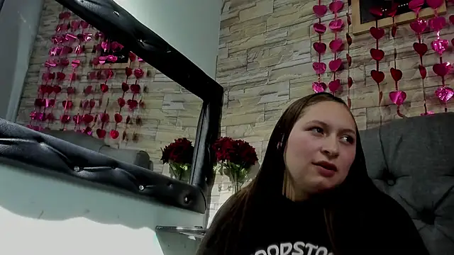 dakotaa blonde online show from April 13, 2026, 3:06 pm