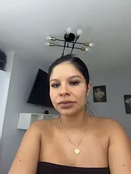 Elara Luxe online show from June 25, 2026, 9:52 pm
