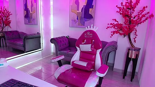 Snapshot of Patme_queen chatting on June 6, 2026, 7:29 pm Patme queen online show from June 6, 2026, 7:29 pm