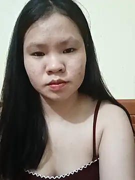 Snapshot of Seraphinahh chatting on June 24, 2026, 12:59 pm Seraphinahh online show from June 24, 2026, 12:59 pm