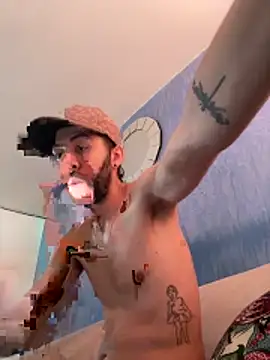 MaXWof00 online show from April 27, 2026, 2:37 pm