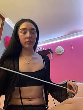 NickieCute- online show from May 7, 2026, 8:36 pm