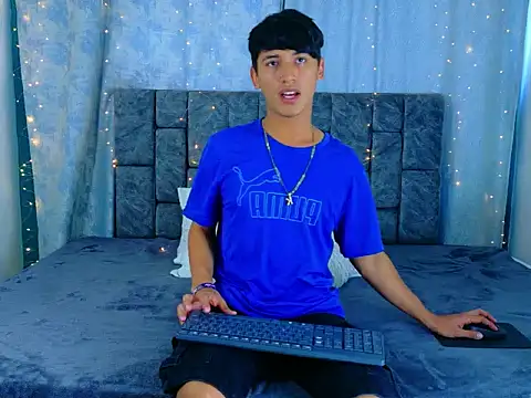 IhanKing online show from May 22, 2026, 7:30 pm
