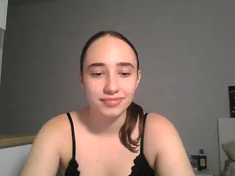 Snapshot of DarkMirel chatting on June 21, 2026, 6:10 pm DarkMirel online show from June 21, 2026, 6:10 pm