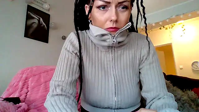 shyhornymommy online show from April 25, 2026, 2:47 pm