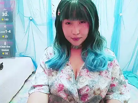 shusweetie online show from April 20, 2026, 7:04 pm